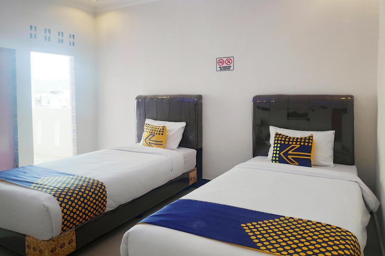 Oyo 2220 Pink'S Guest House Tarutung Exterior foto