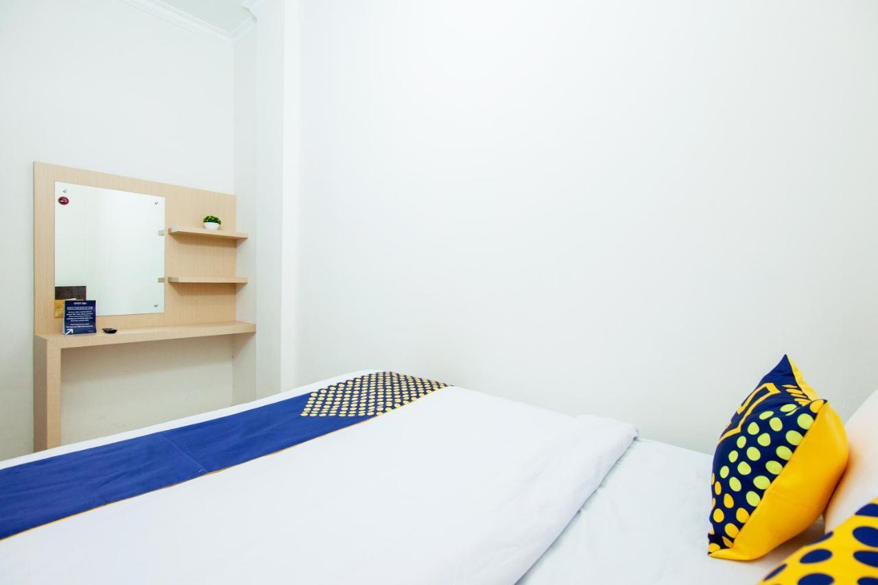 Oyo 2220 Pink'S Guest House Tarutung Exterior foto